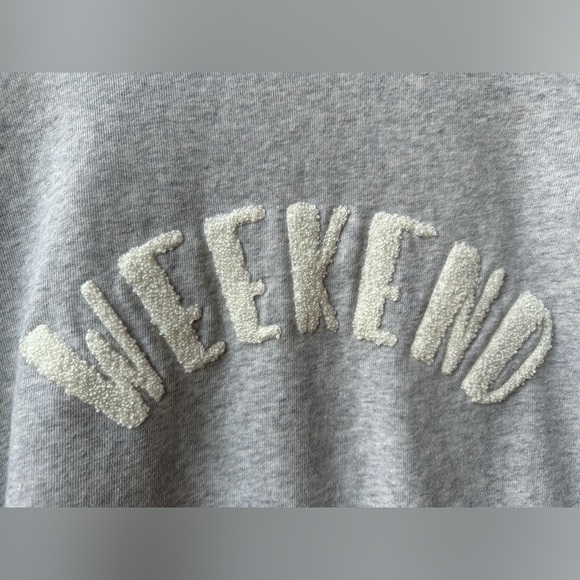Shiraleah 100% Cotton Fleece “Weekend” Sweatshirt - Light Heather Grey - Medium - Picture 2 of 8